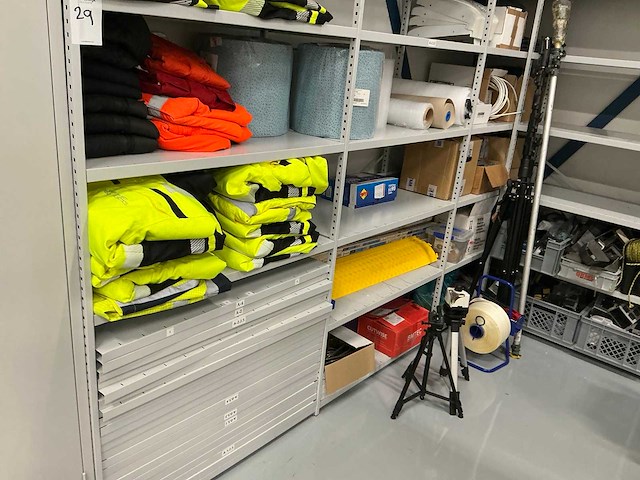 Magazijnstelling (8 secties) - afbeelding 3 van  7