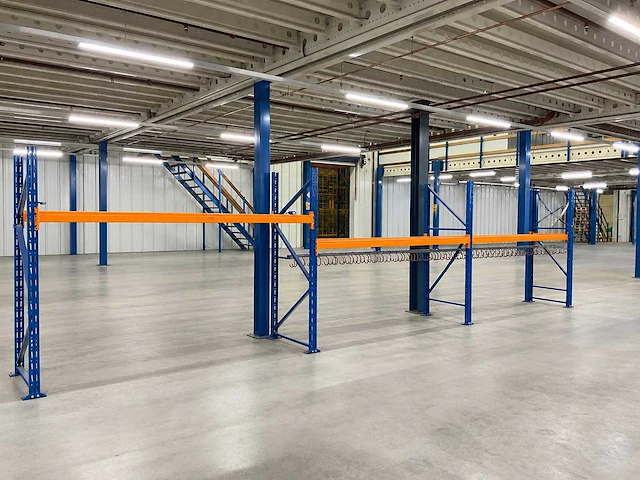 Magazijnstelling 810x90x220 cm - afbeelding 1 van  8