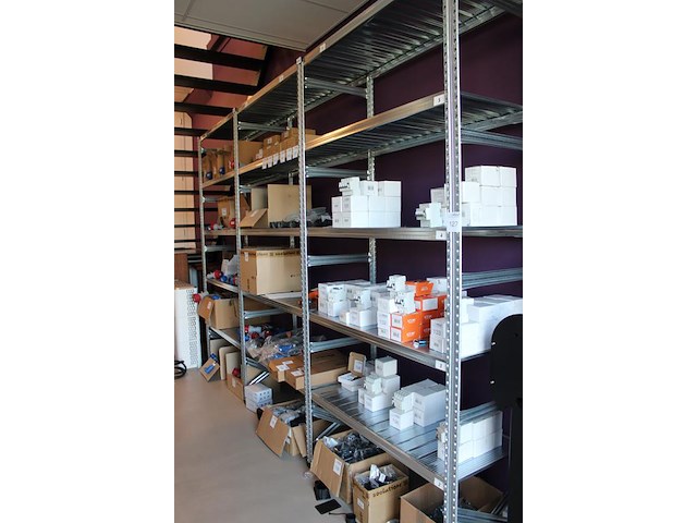 Magazijnstelling bestaande uit 16 delen van 120 x 50 x 250 cm. let op: ophalen na 13.00u. - afbeelding 2 van  4