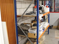 Magazijnstelling bestaande uit 2 staanders met hoogte 200 cm, 6 liggers met lengte 203 cm en 3 legborden. l... - afbeelding 2 van  2