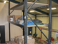 Magazijnstelling bestaande uit vier staanders. afmeting 110 x 295 cm, 18 liggers met lengte 270 cm en nege... - afbeelding 2 van  2