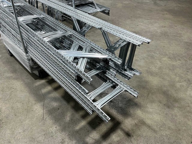 Magazijnstelling circa 10 meter - afbeelding 5 van  7