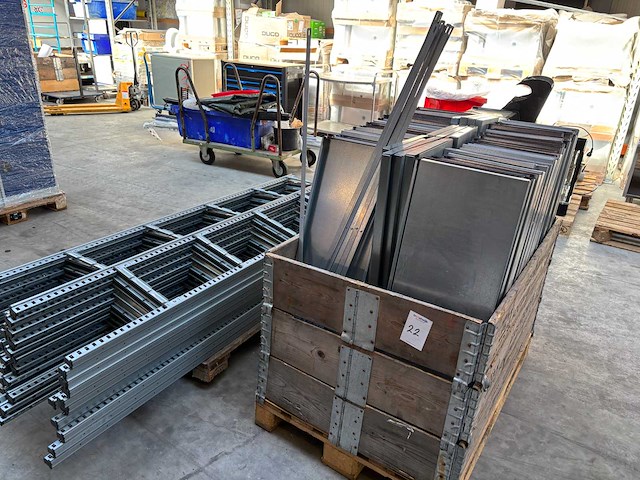 Magazijnstelling (circa 20 meter) - afbeelding 1 van  7