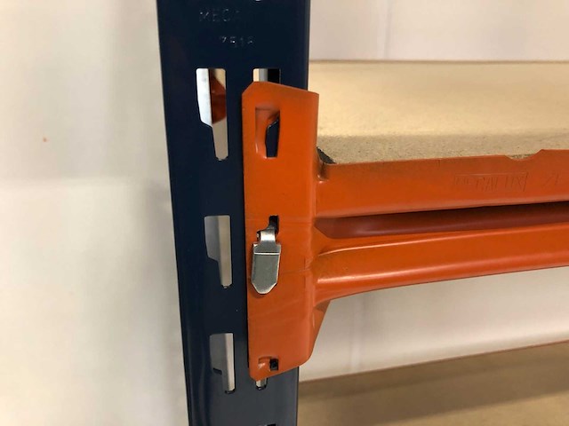 Magazijnstelling grootvakstelling. ± 3.8m lang. - afbeelding 3 van  4