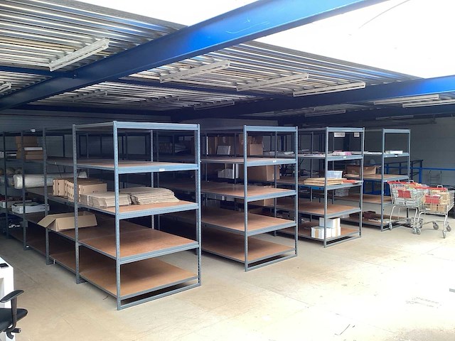 Magazijnstelling / legbordstelling - afbeelding 1 van  5