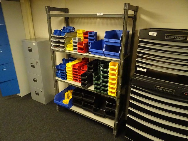 Magazijnstelling met bakken - afbeelding 1 van  3