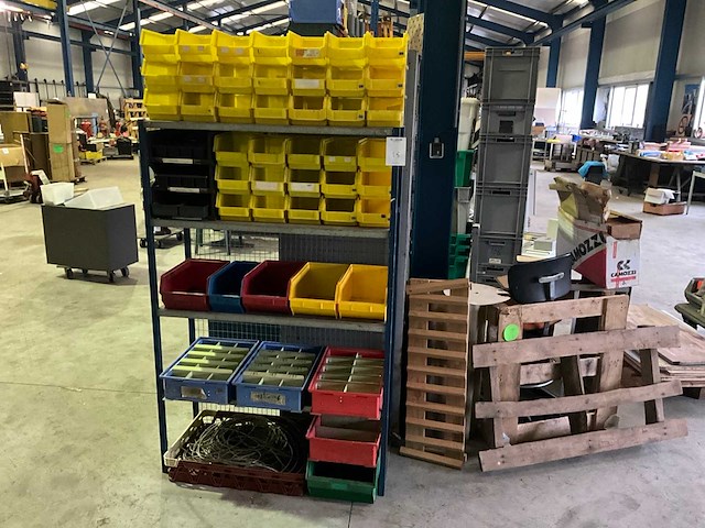 Magazijnstelling met bakken - afbeelding 1 van  3