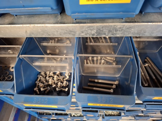 Magazijnstelling met bevestigingsmateriaal - afbeelding 5 van  36