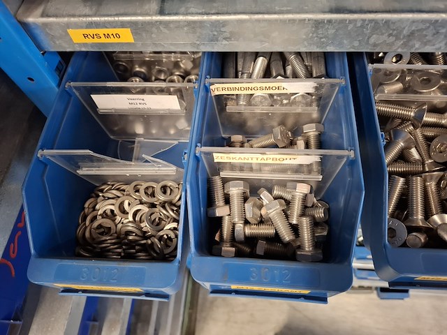 Magazijnstelling met bevestigingsmateriaal - afbeelding 10 van  36