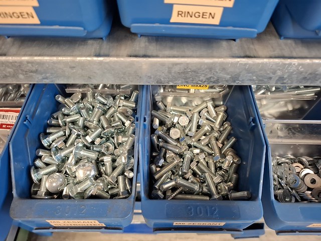 Magazijnstelling met bevestigingsmateriaal - afbeelding 21 van  36