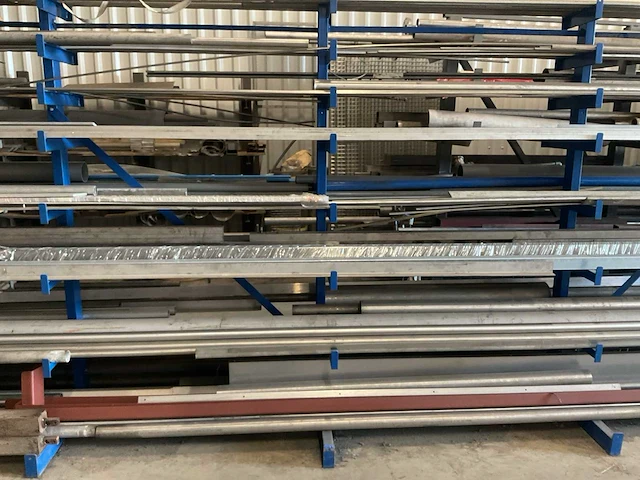 Magazijnstelling met diverse metalen - afbeelding 3 van  8
