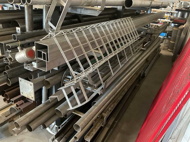 Magazijnstelling met diverse metalen - afbeelding 5 van  8