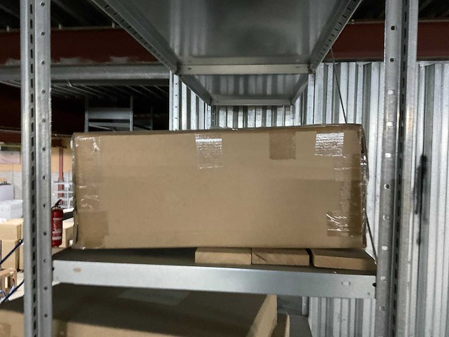 Magazijnstelling met inhoud (4x) - afbeelding 8 van  17