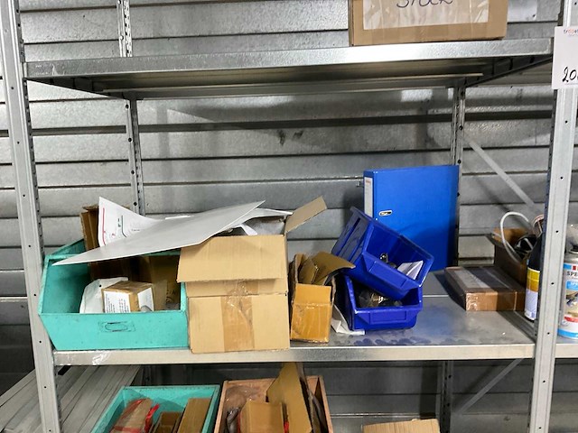 Magazijnstelling met inhoud (4x) - afbeelding 11 van  17