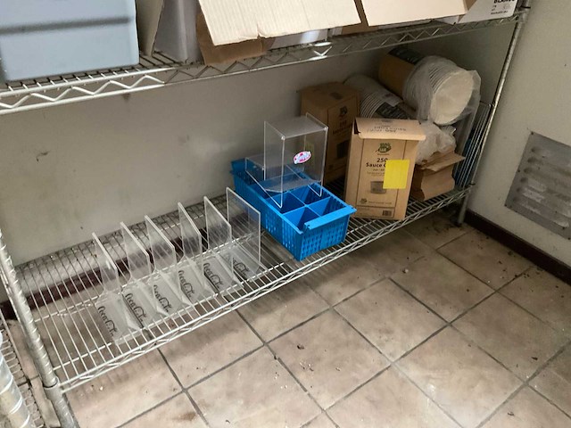 Magazijnstelling met inhoud (4x) - afbeelding 6 van  12