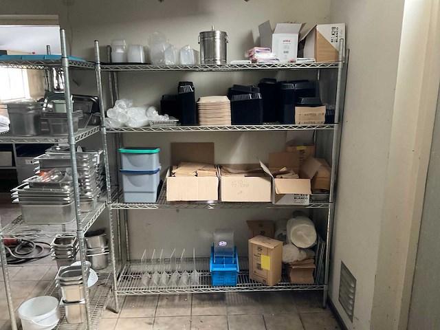 Magazijnstelling met inhoud (4x) - afbeelding 7 van  12