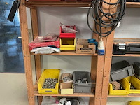 Magazijnstelling met inhoud - afbeelding 2 van  3