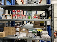 Magazijnstelling met inhoud - afbeelding 2 van  4