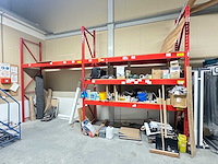 Magazijnstelling met inhoud - afbeelding 1 van  8