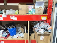 Magazijnstelling met inhoud - afbeelding 3 van  8