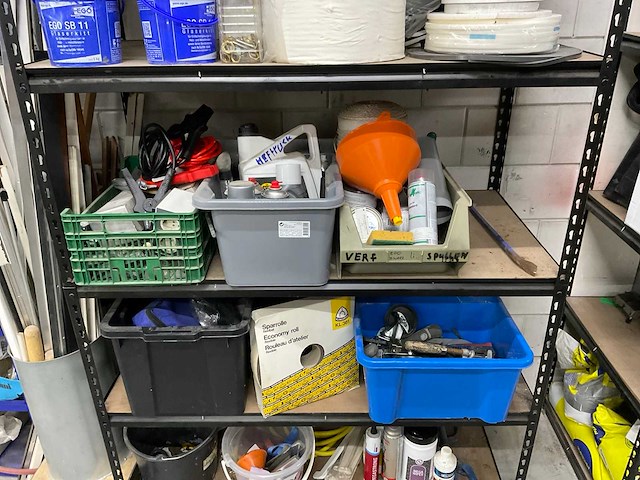 Magazijnstelling met inhoud - afbeelding 4 van  7