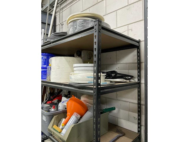 Magazijnstelling met inhoud - afbeelding 6 van  7