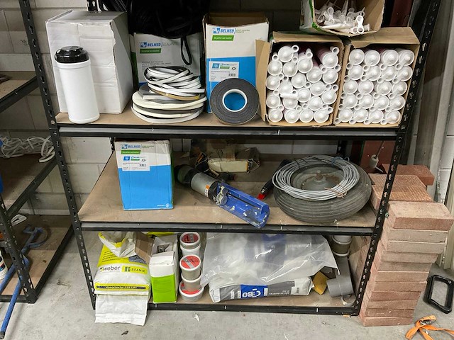 Magazijnstelling met inhoud - afbeelding 4 van  7