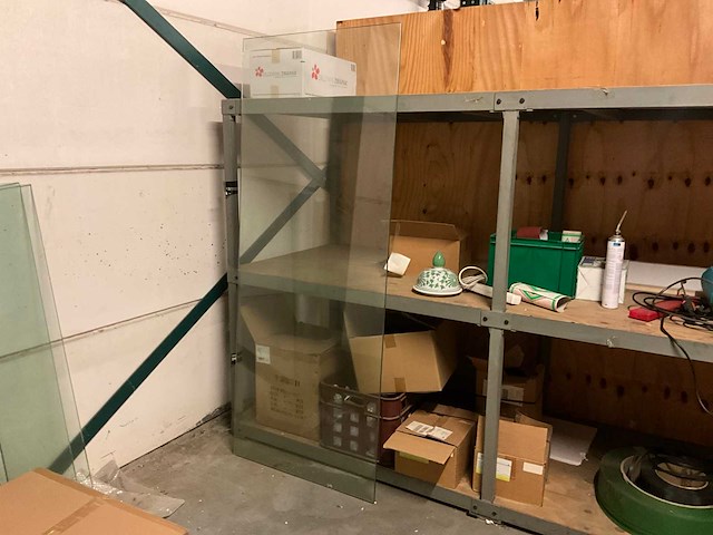 Magazijnstelling met inhoud - afbeelding 7 van  12