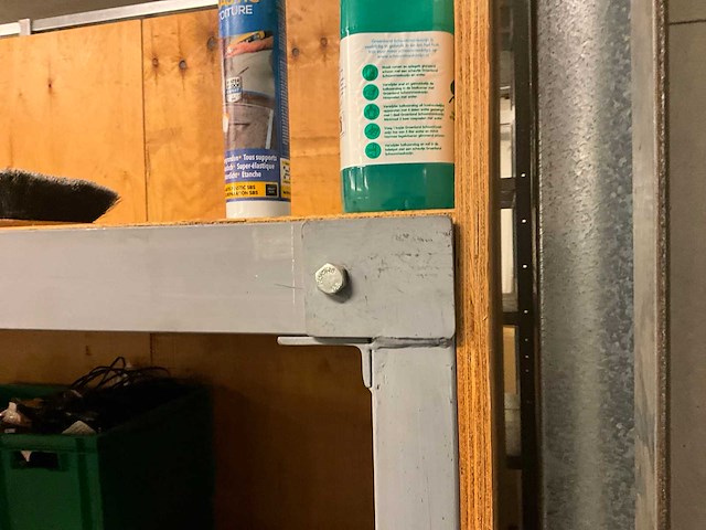 Magazijnstelling met inhoud - afbeelding 3 van  12