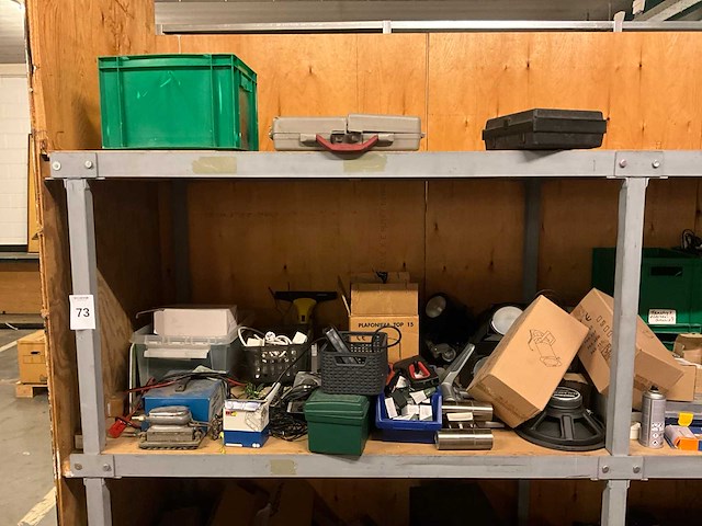 Magazijnstelling met inhoud - afbeelding 6 van  12