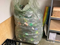 Magazijnstelling, met inhoud. - afbeelding 3 van  12