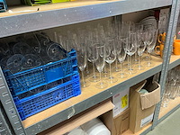 Magazijnstelling, met inhoud. - afbeelding 9 van  12