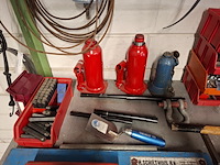 Magazijnstelling met inhoud - afbeelding 14 van  20