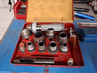 Magazijnstelling met inhoud - afbeelding 16 van  20