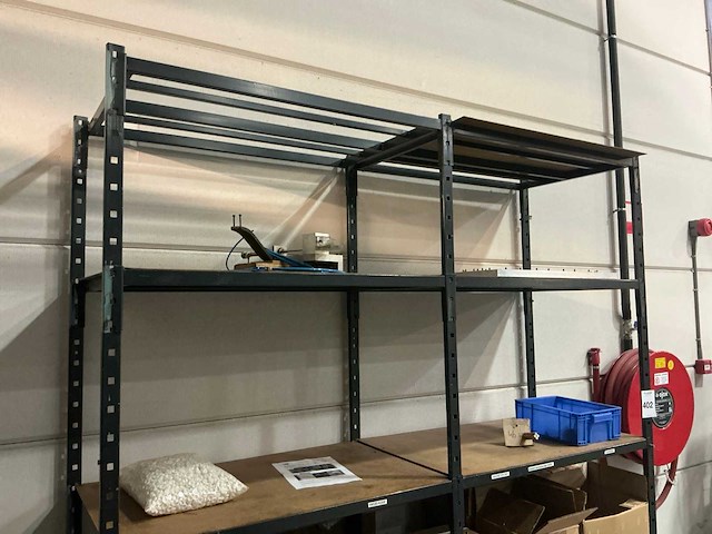 Magazijnstelling met inhoud - afbeelding 5 van  11