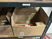 Magazijnstelling met inhoud - afbeelding 11 van  11