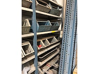 Magazijnstelling met inhoud - afbeelding 4 van  6