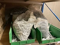 Magazijnstelling met inhoud - afbeelding 7 van  11