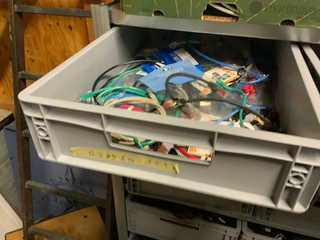 Magazijnstelling met kabels - afbeelding 11 van  24