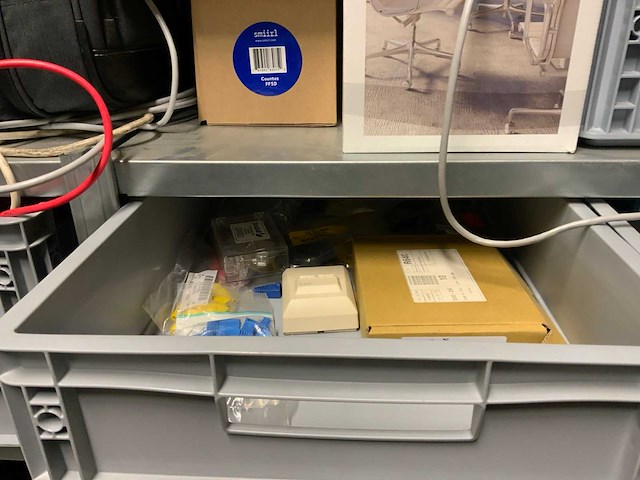 Magazijnstelling met kabels - afbeelding 23 van  24