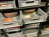 Magazijnstelling met metaalwaren - afbeelding 3 van  24