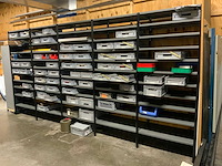 Magazijnstelling met metaalwaren - afbeelding 1 van  24