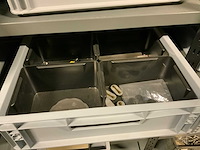 Magazijnstelling met metaalwaren - afbeelding 24 van  24