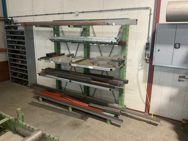 Magazijnstelling met rvs - afbeelding 1 van  4