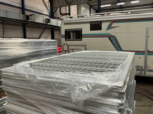 Magazijnstelling roostervloer (44x) - afbeelding 4 van  4