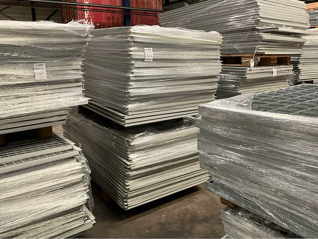 Magazijnstelling roostervloer (47x) - afbeelding 1 van  4