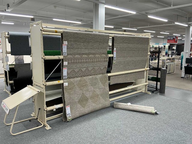 Magazijnstelling voor tapijtrollen - afbeelding 2 van  6