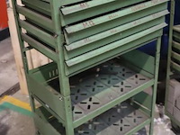 Magazijnstelling v.v. laden incl. bevestigingsmateriaal o.a. ringen, bouten & moeren