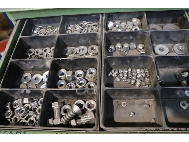 Magazijnstelling v.v. laden incl. bevestigingsmateriaal o.a. ringen, bouten & moeren - afbeelding 5 van  8