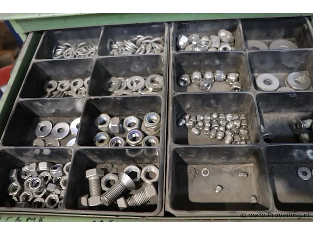 Magazijnstelling v.v. laden incl. bevestigingsmateriaal o.a. ringen, bouten & moeren - afbeelding 5 van  8
